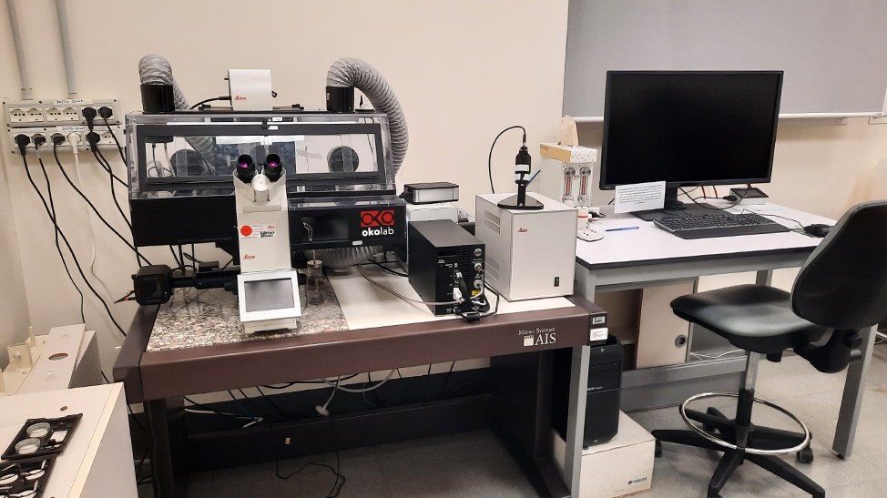09-Leica Thunder Microscope